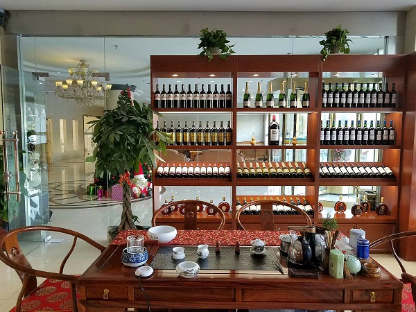 如何增加红酒店的客流量？