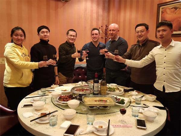 乐梦酒庄生产商皮特先生前来91视频APP在线观看总部考察访问